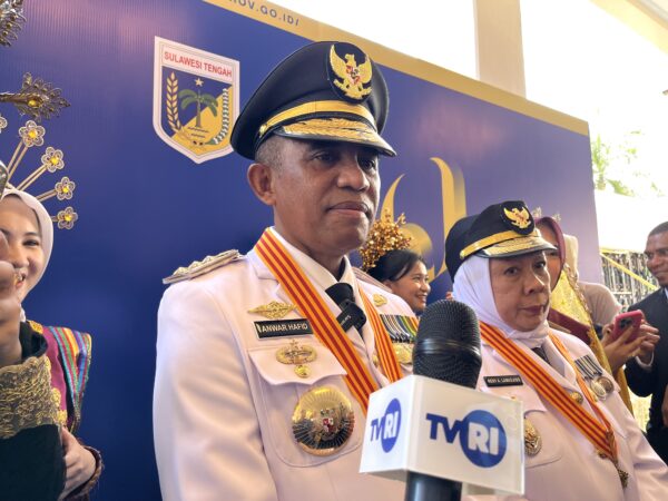 Gubernur Sulteng