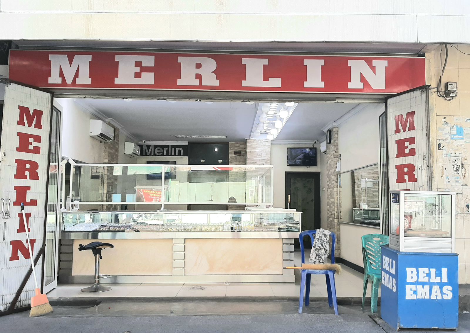 Toko Mas Merlin KONEQ