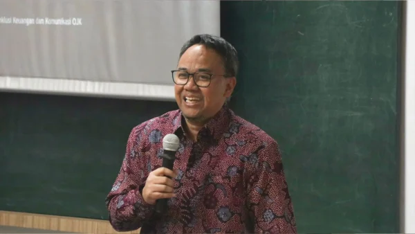 Kepala Departemen Literasi Inklusi Keuangan dan Komunikasi OJK M. Ismail Riyadi