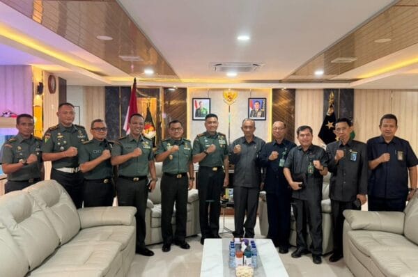 Pangdam Palaka Wira Terima Audiensi Ketua Pengadilan Tinggi Sulteng Dok Kodam Palaka Wira