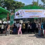 Masyarakat Serbu Sembako Subsidi di GPM Pemprov Sulteng Koneq Media Integra Retno