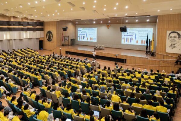 Survei LPEM FEB UI Menilai Ekonomi Indonesia Cenderung Memburuk Balai Purnomo Prawiro Kampus UI Depok Koneq Media Integra Agung Ramadhan